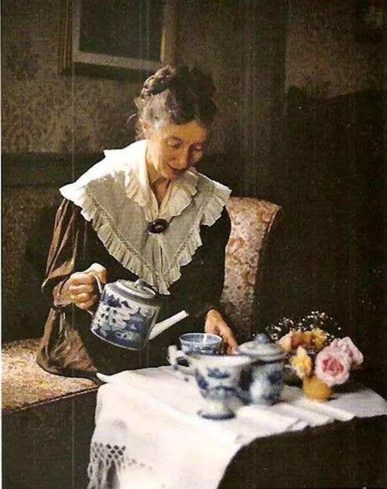 92歲活成仙女模樣!她57歲隱居山林「沒電沒自來水」 荒野生活「卻像美麗油畫」一生瀟灑人人羨