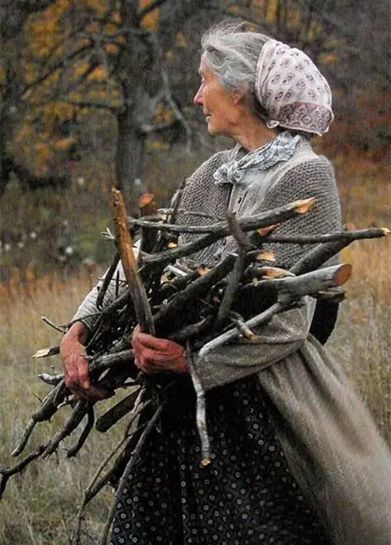 92歲活成仙女模樣!她57歲隱居山林「沒電沒自來水」 荒野生活「卻像美麗油畫」一生瀟灑人人羨