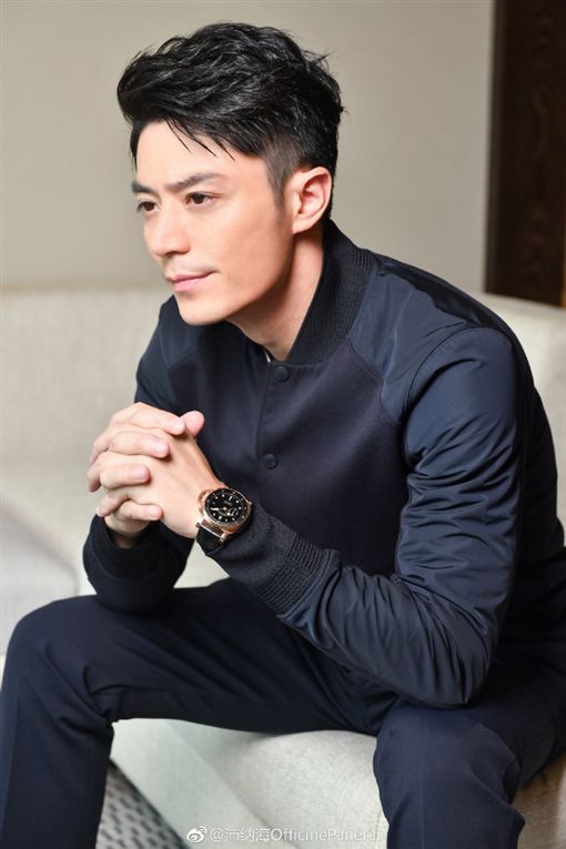 林心如探班霍建華「夫妻罕見同框」！網友驚覺「照片中第三人身份」直呼：超亮電燈泡