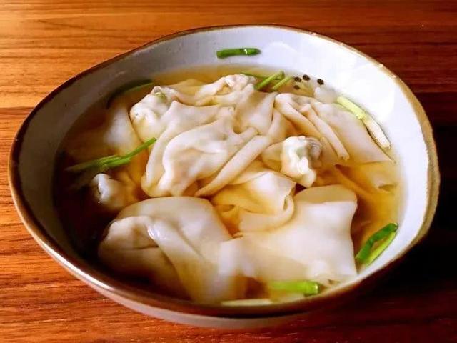 【心理測驗】從下列「四種餛飩料理」選一碗，測外人都不知道的，你內心「最真實的性格」！