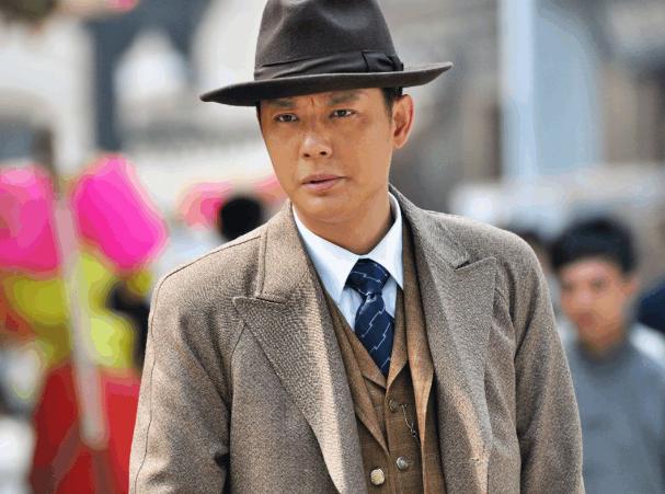 20年婚姻卻成笑話!第三者「僅花3個月」搶走丈夫 她勇敢放手「42歲與兒子相依為命」不留戀