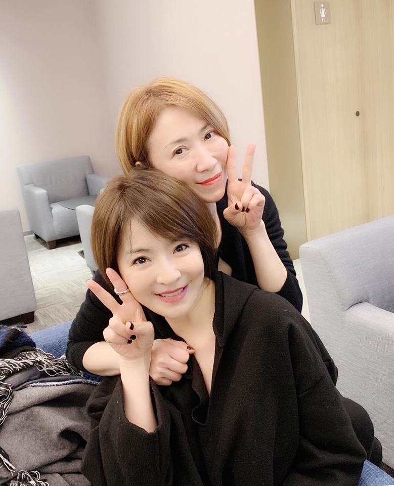 李翊君慶50歲生日！她曝老公「紅了人也變了」女兒回不來寫信勸「別給自己太大壓力」感動淚崩