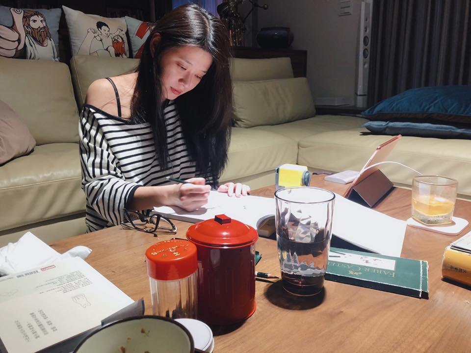 《炮仔聲》李燕宣布回歸!「神隱多集」觀眾揚言抵制 合體陳冠霖放閃:明芸CP好甜