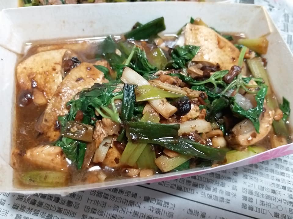 熱炒店點菜！老公手寫菜單「昌阿蛋、炒樓順」點4道菜　網友笑翻「正港台灣發音」：以為阿嬤寫的