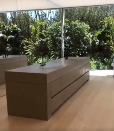 百億千金豪宅曝光！奢華豪宅「平面洗手台」大有來頭　親自試用「根本天才般設計」：貧窮限制想像