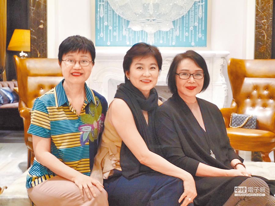 「影后閨蜜」婚禮「林青霞親自獻唱」大咖好友全到場　「60歲再當嫁娘」擁抱幸福第二春