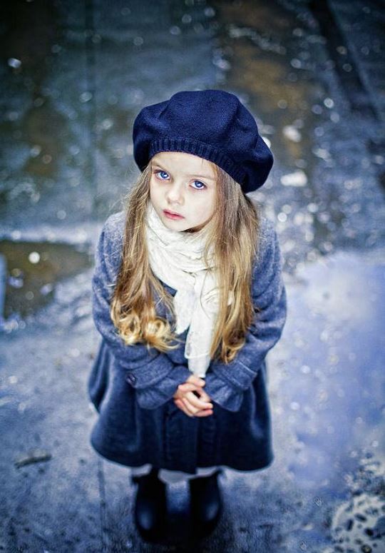 3歲爆紅全球！俄羅斯小童模被封「世界最美女娃」　長大後「美少女臉孔」再度驚艷世界：完全沒長歪