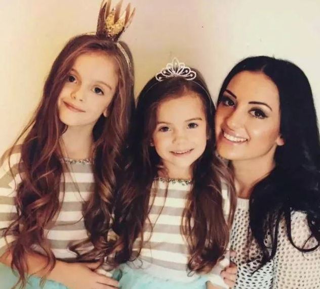 3歲爆紅全球！俄羅斯小童模被封「世界最美女娃」　長大後「美少女臉孔」再度驚艷世界：完全沒長歪