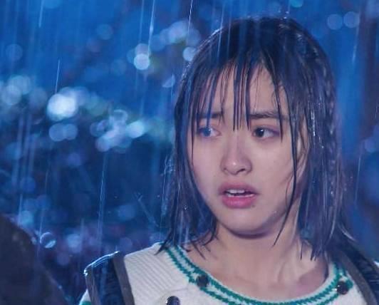 想要知道明星顏值多高？只要「一場大雨」就可以了，網友：看到圖二笑噴了啦