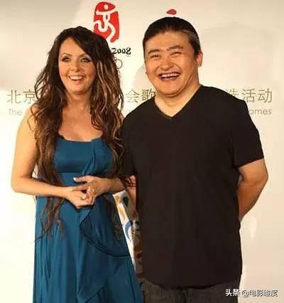 認識9天就閃婚！劉歡求婚「被朋友酸長得醜」妻子卻點頭   「相伴恩愛31年」眼神眾人羨：愛藏不住