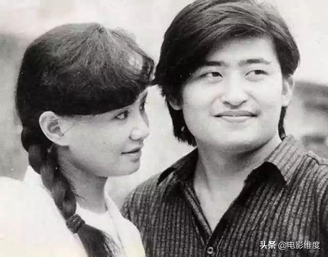 認識9天就閃婚！劉歡求婚「被朋友酸長得醜」妻子卻點頭   「相伴恩愛31年」眼神眾人羨：愛藏不住