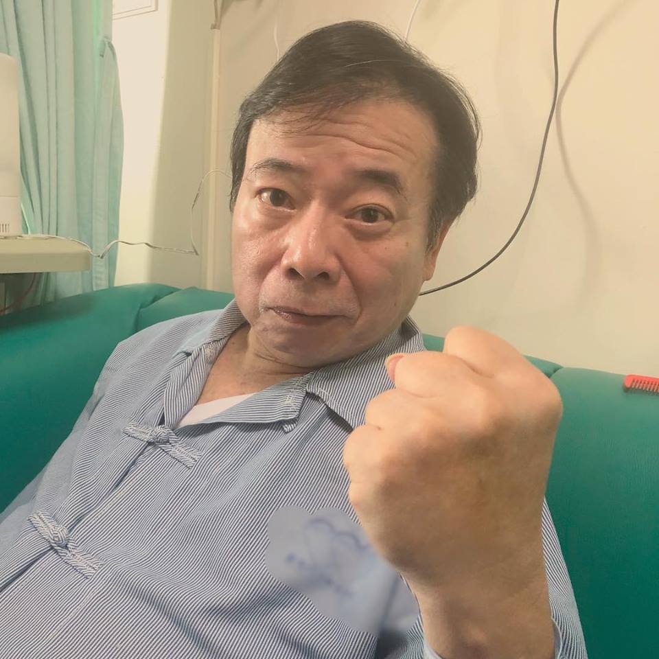 廖峻站起來了！中風後孝兒每天「趕醫院陪爸」漫長復健四個月…今瘦一大圈網友超心疼