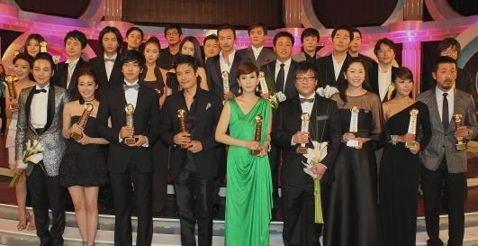 女星隱忍8年離婚獲4千萬贍養費…遭「買斷子女撫養權」網嘆不值得 靠自己逆襲成「上億商場女王」