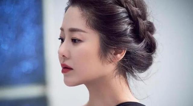 女星隱忍8年離婚獲4千萬贍養費…遭「買斷子女撫養權」網嘆不值得 靠自己逆襲成「上億商場女王」