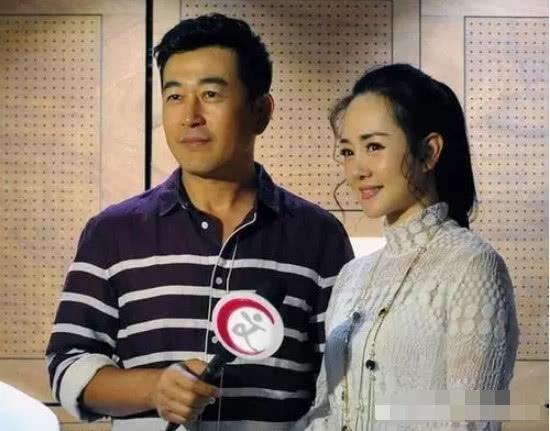 與前妻「未婚先孕」14年婚姻卻破裂　今娶小15歲妻子「認識3天閃婚」300萬禮金霸氣捐出