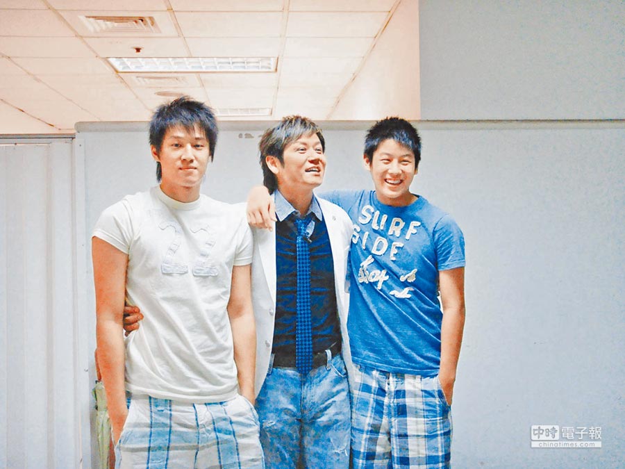 不逼孩子念書！徐乃麟3兒女各有所長「老三赴美讀博士」　兒子「交外國女友」他開明：可以變聯合國