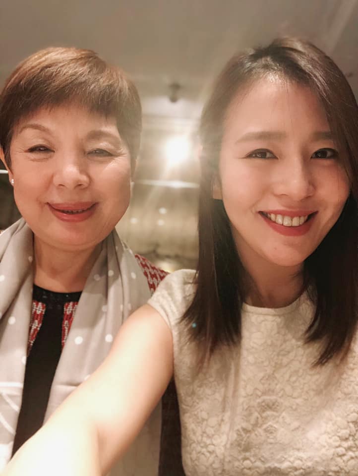 女星感情被騙難忘「另一半前女友主動找上門」當場痛哭　媽媽「以情感導師身分安慰」讓她決心更愛自己