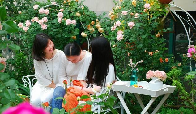 她花10年「打理60㎡花園」！從無到有「美成人間仙境」  活像仙女人人羨：滋養花也滋養自己