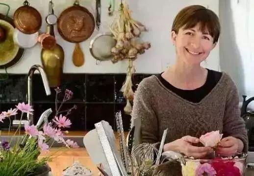 她13年前花光積蓄「買下700畝地」被笑瘋狂！如今「荒地→世外桃源」人人羨：花草為鄰人間仙境