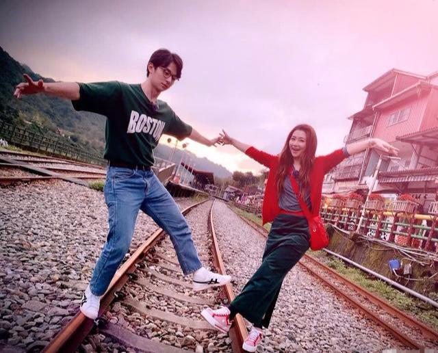 官宣戀愛10天後，38歲Selina承認單身，男方稱11歲年齡差難以克服！