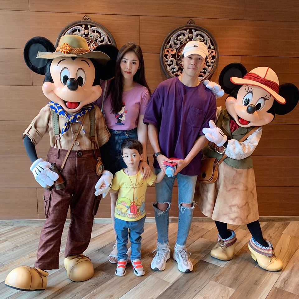 黃文星超寵小11歲妻！「薪水交給老婆管」刷卡先報備  謝她陪熬「一餐40元」苦日子