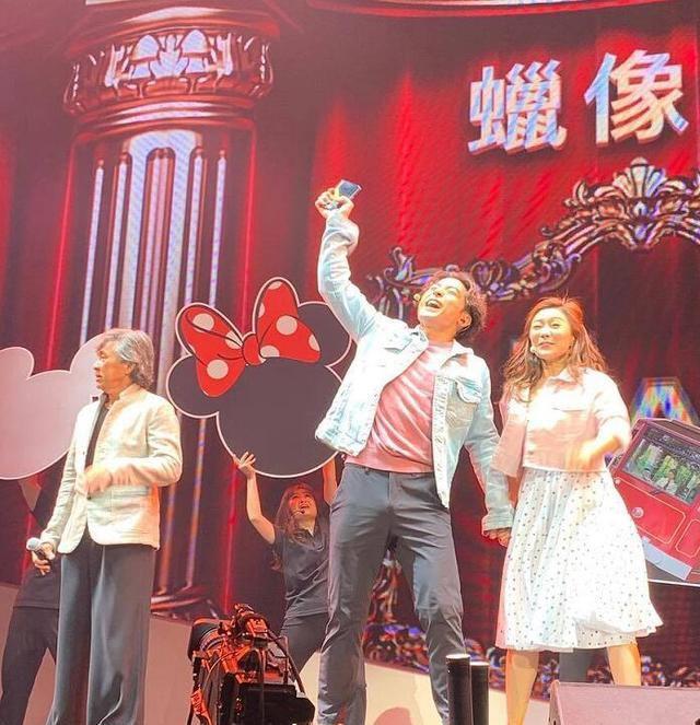 71歲林子祥久違開金口！葉蒨文結婚多年「仍是他的迷妹」崇拜眼神曝光網讚好甜：老公永遠是偶像