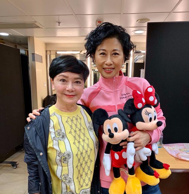 71歲林子祥久違開金口！葉蒨文結婚多年「仍是他的迷妹」崇拜眼神曝光網讚好甜：老公永遠是偶像