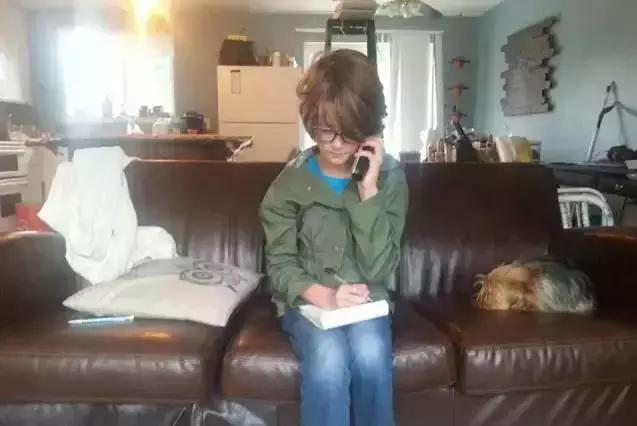 人間天使！「5歲為流浪者種菜、9歲建造11棟房子」讓無家可歸的人都有了歸宿