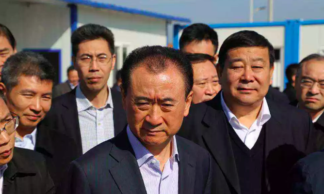 李嘉誠沒給妹妹分一毛錢，卻給了她一樣東西，勝過李嘉誠所有財富！