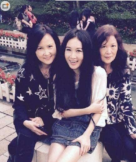 明星參加同學會：劉德華是合影殺手，林志穎像參加謝師宴，最後一張根本是母女照