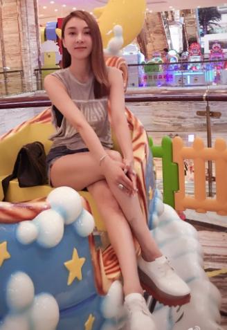 和趙薇以姊妹相稱「嫁百億老公」生2帥氣兒　爽過「15年少奶奶生活」今42歲被寵成像26歲