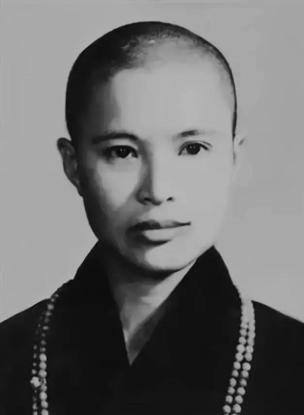 81歲仍心繫天下蒼生！她一貧如洗、小學文化，卻建立華人最大慈善機構幫助億萬人