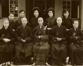 81歲仍心繫天下蒼生！她一貧如洗、小學文化，卻建立華人最大慈善機構幫助億萬人