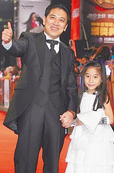 螢幕鐵漢柔情尪！高捷「結婚16年全聽老婆的」超幸福秘訣　曾推3歲女兒「為父心疼10多年」至今仍有陰影