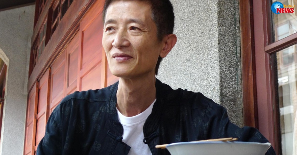 演戲全靠嘴形！阿西秘密「領殘障手冊43年」聽力剩下6成　哽咽回憶：「很後悔相信好友的話」