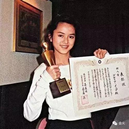  前夫一句話毀她復出之路！「洗腳水」葉蘊儀14歲走紅23歲閃婚「27歲失婚跌落谷底」  如今46歲浴火重生美翻
