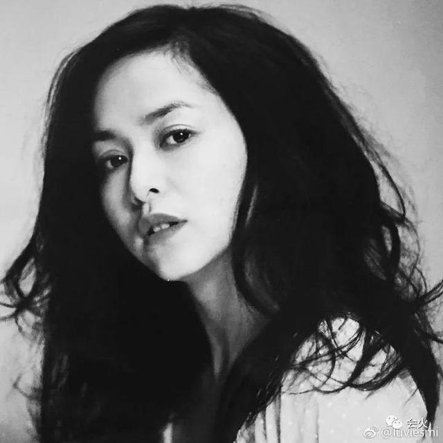  前夫一句話毀她復出之路！「洗腳水」葉蘊儀14歲走紅23歲閃婚「27歲失婚跌落谷底」  如今46歲浴火重生美翻