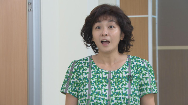 江祖平強勢回歸《大時代》！消失月餘「近況曝光」　頂爆炸頭「靈魂上錯身」變大媽