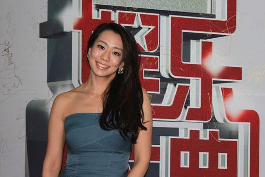 《鹿鼎記》女星40歲懷二胎！嫁官二代近況曝光　「老公家世顯赫」4歲女兒好萌