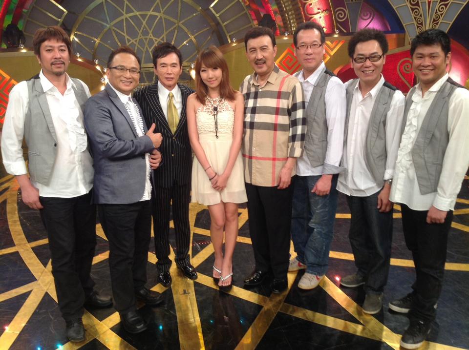 孔鏘3病纏身嘆「活在生死邊緣」老婆20年守夜照顧　昔「扛600萬債淚謝妻患難與共」今享兒孫福