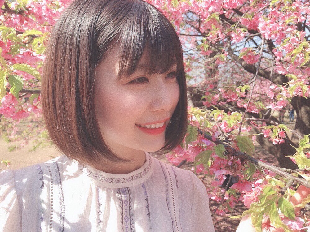 妹妹是超美女神！暴牙女星「被酸輸了好多截」 　砸100萬整形變「甜美大眼正妹」網驚：笑容好美