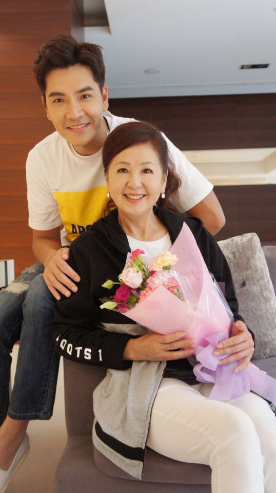 17歲時媽媽走了！王傳一婚後「把岳母當親媽來孝順」：她很偉大　身分被起底「連林依晨也喊她媽」　