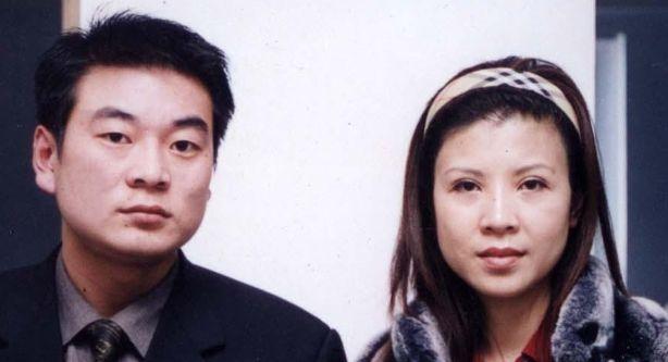 「二婚嫁老外以為是真愛」卻被騙走3千萬人跑掉　獨自撫養女兒「今53歲母女像姊妹」