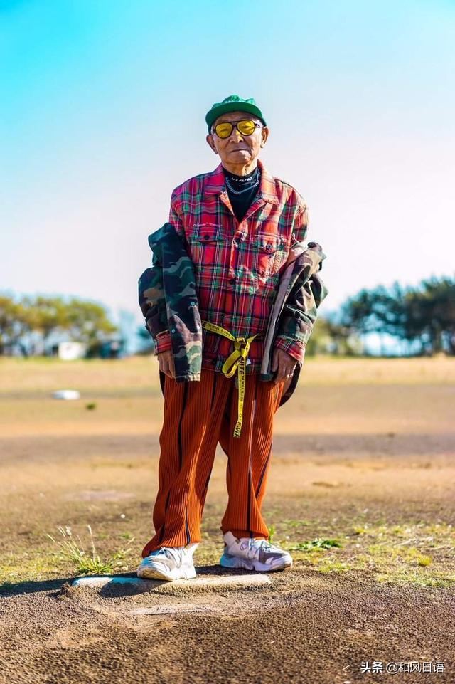 一夕爆紅！84歲鄉下爺爺突發奇想「穿上孫子衣服」　變身後效果孫子看傻：帥到能出道
