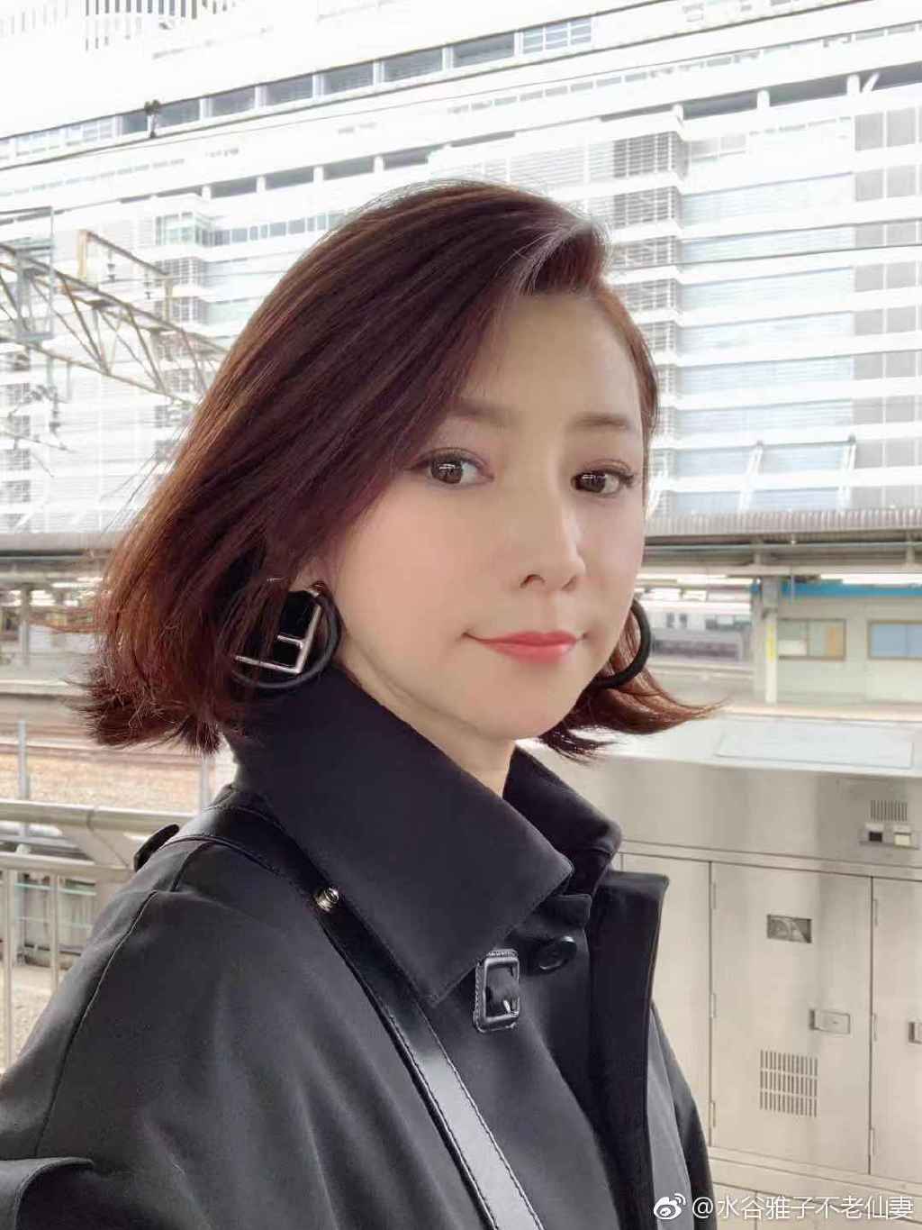 51歲像18歲女大生！全國「第一不老仙妻」爆紅　8年後「仙女顏值再進化」網看傻：老公像爸爸