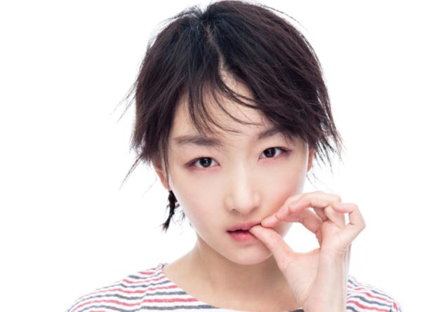 「父早逝母改嫁」繼父為供她上學做苦力　27歲成影后敬如親爸：我有天下最好的爸爸