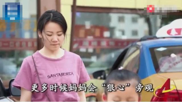 洋蔥超大顆！11歲盲女每天獨自上學「狠 心媽」默默跟隨一路護送　網友淚奔：偉大的母愛