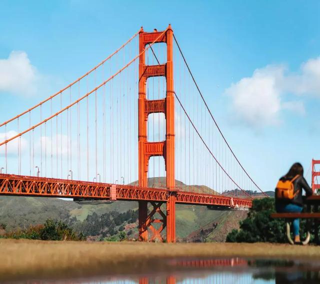 64歲林青霞素顏曝！「穿著樸素」狀態和中年婦女無異：要優雅老去，而非假裝年輕地活著