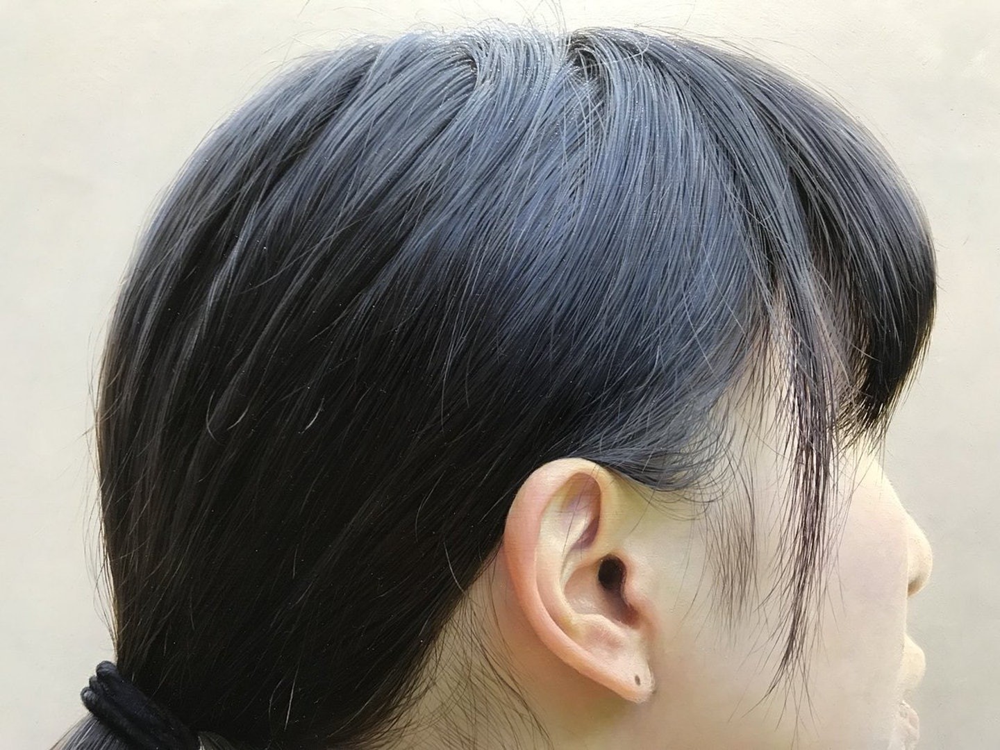 神秘「河中白襯衫少女」全網瘋傳！放大一看「超驚人細節」網看呆膜拜：差點當照片忽略