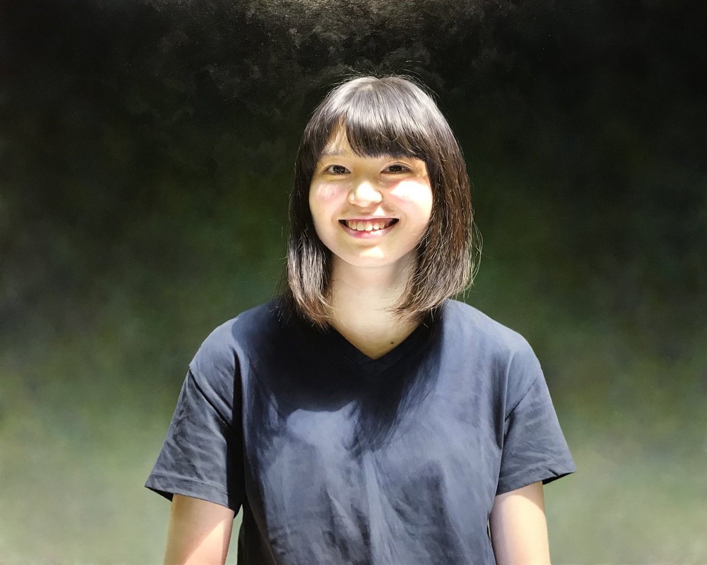 神秘「河中白襯衫少女」全網瘋傳！放大一看「超驚人細節」網看呆膜拜：差點當照片忽略